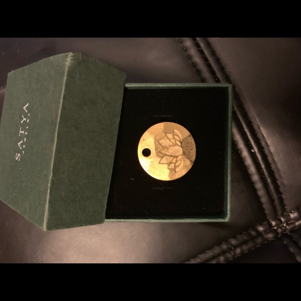 Satya lotus pendent for necklace